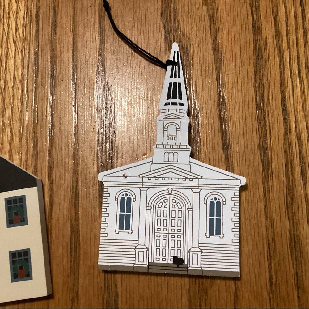 Cat’s Meow House and Church Ornaments - Picture 3 of 5